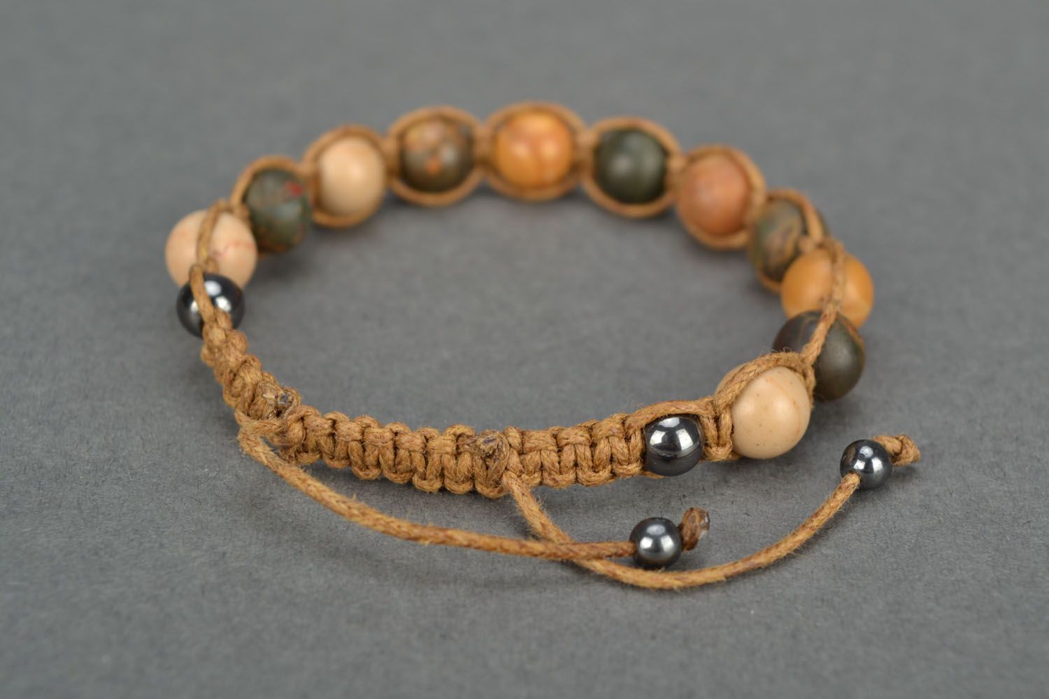 Bracelet with beads and cord photo 4