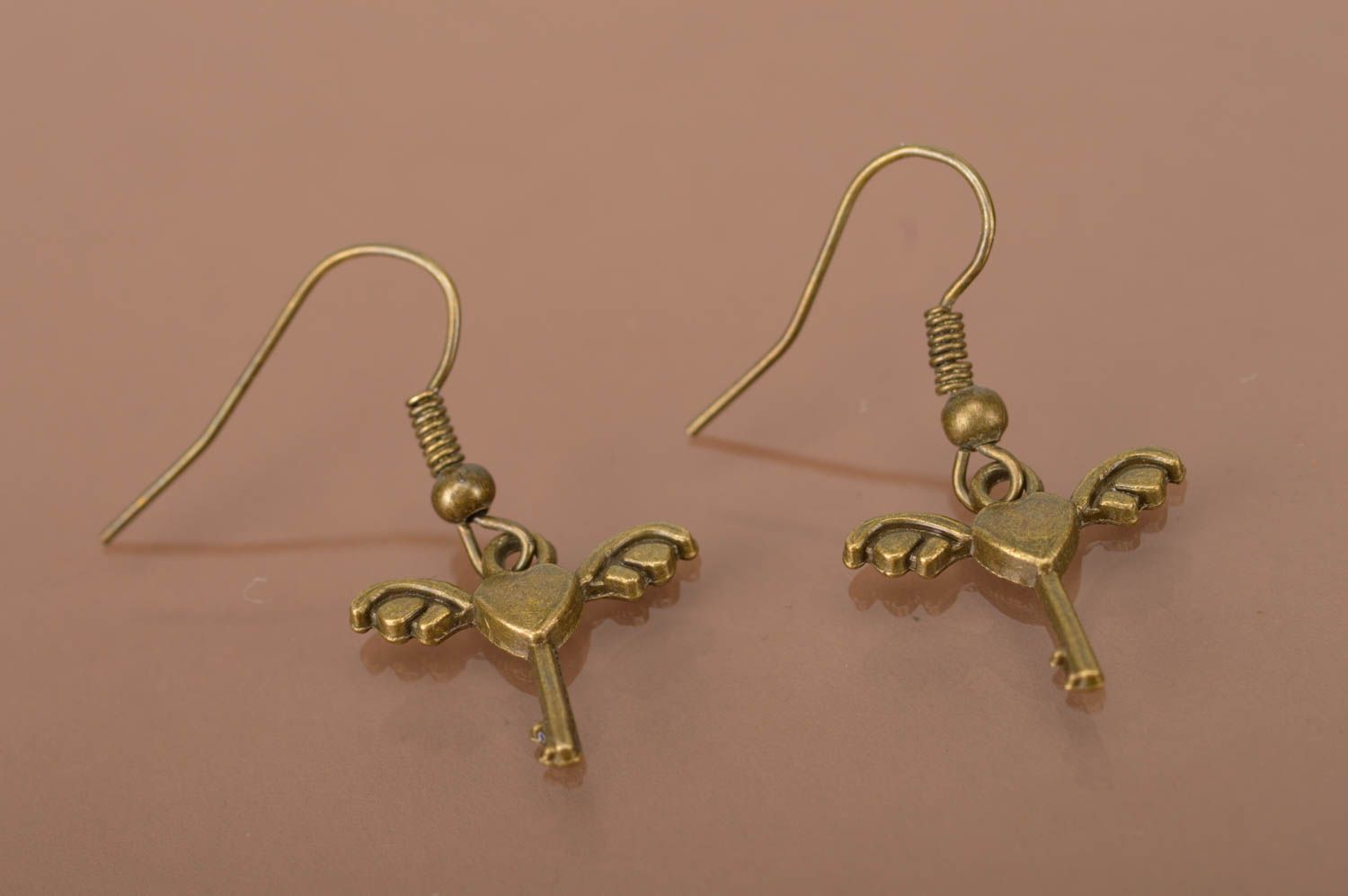 Boucles d'oreilles pendantes Bijoux fait main Cadeau pour femme clés en métal photo 3