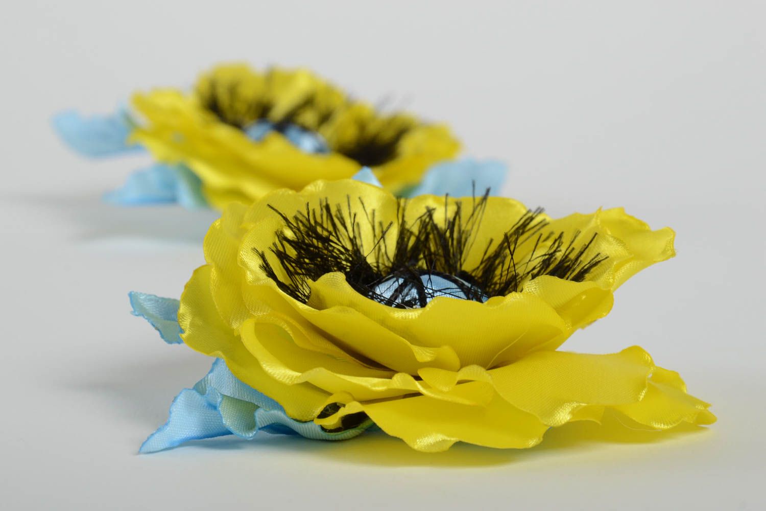 Set of 2 handmade satin ribbon hair clips flower barrettes hair style ideas photo 4