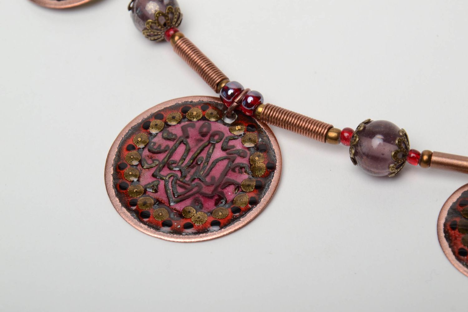 Оригинальное ожерелье из меди с росписью цветными эмалями фото 4
