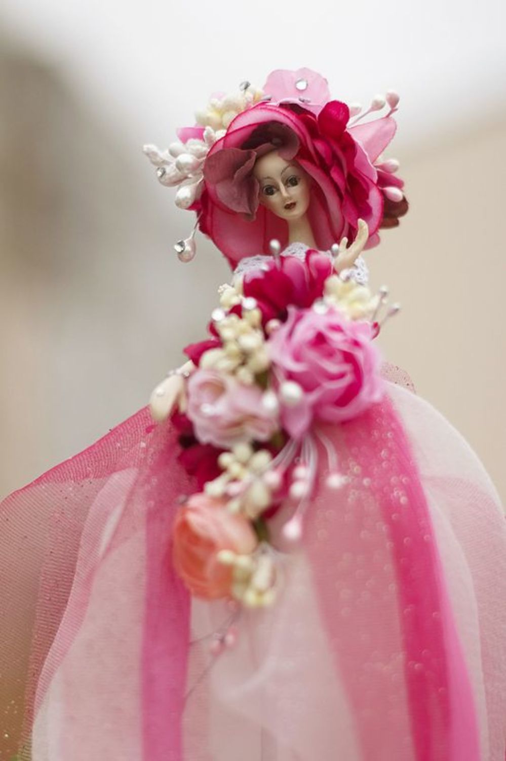 Свадебная кукла в розовом платье фото 2