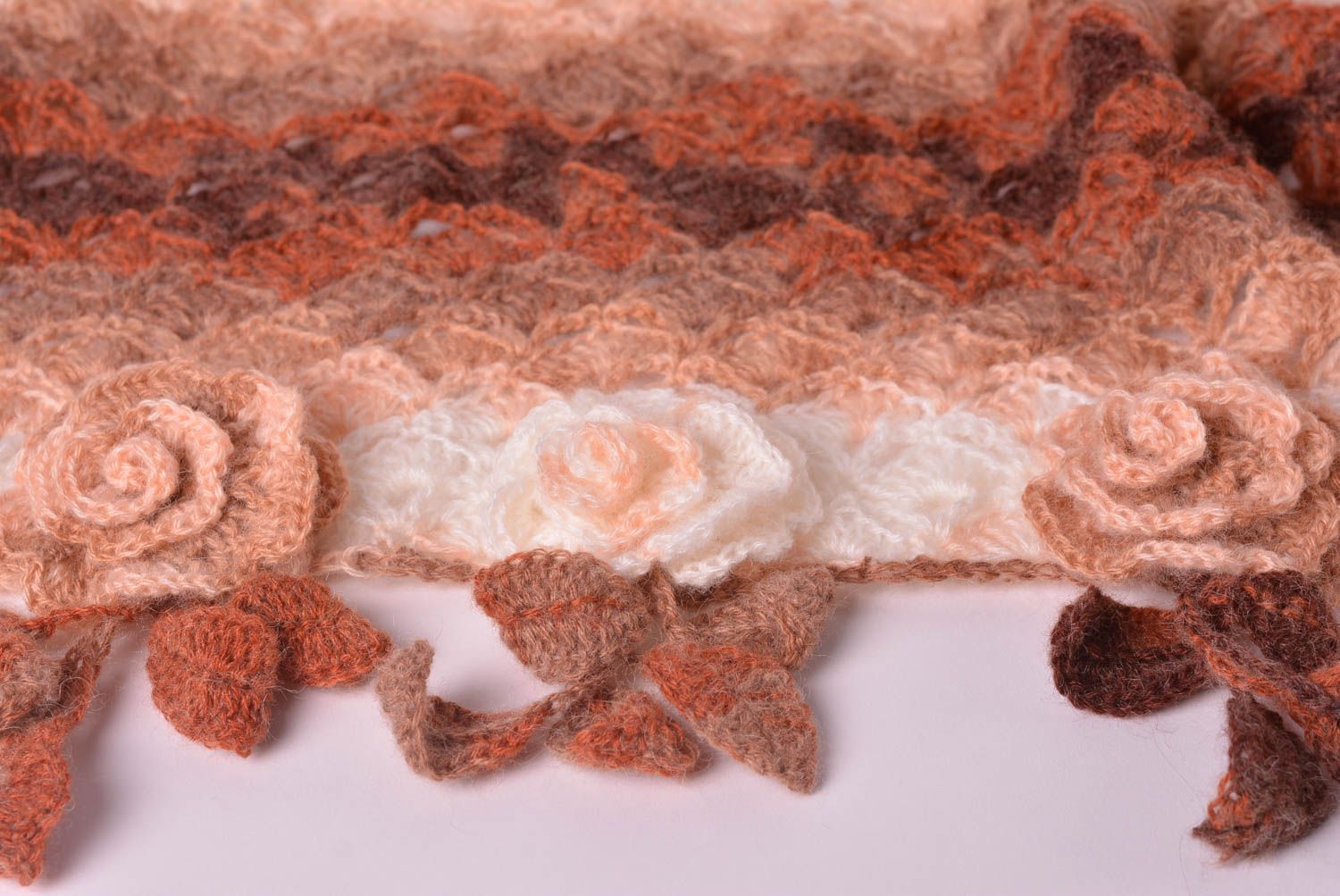 Châle en tricot Accessoire fait main angora blanc-marron Cadeau pour femme photo 2