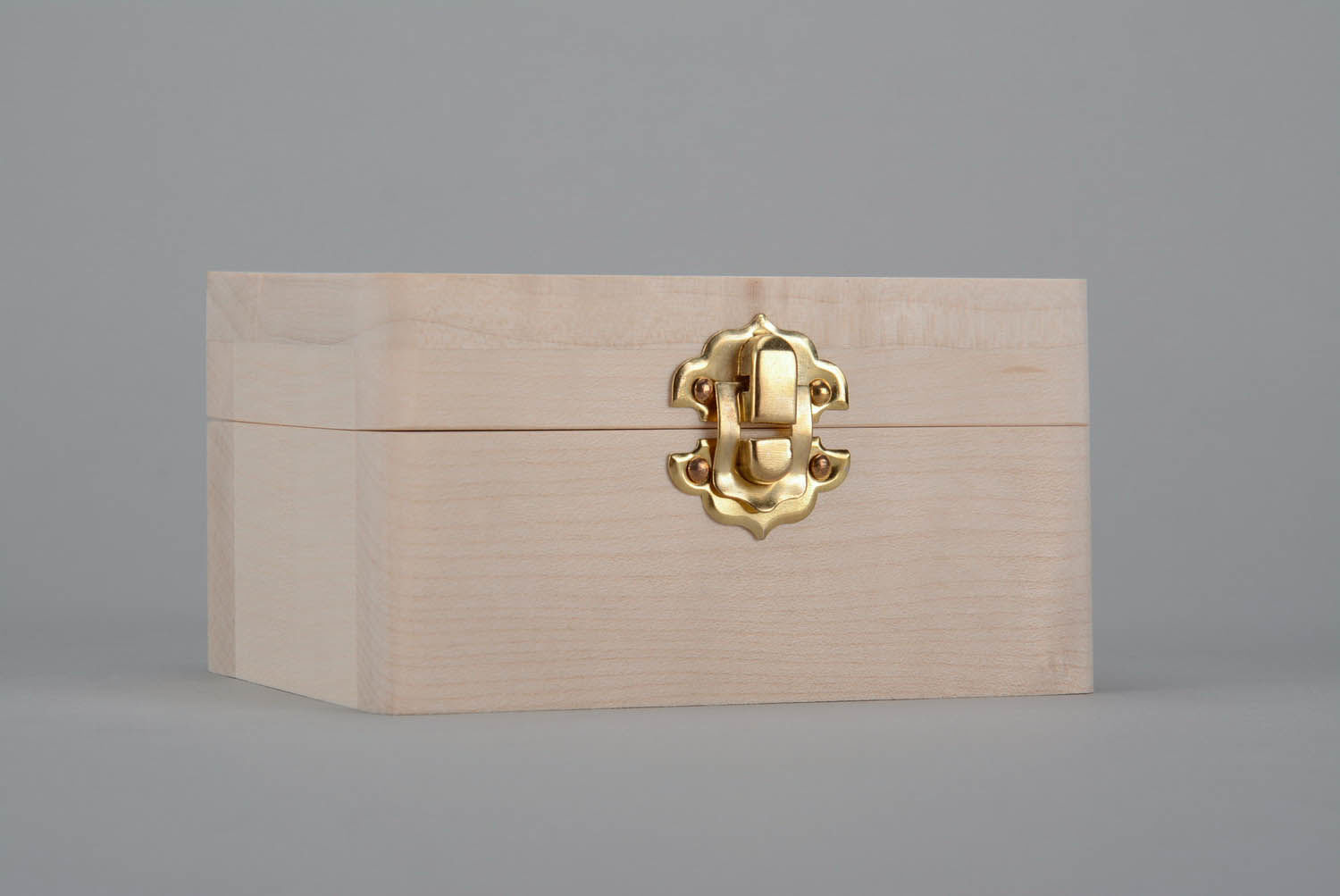 Boîte à décorer réalisée de bois pour création photo 2