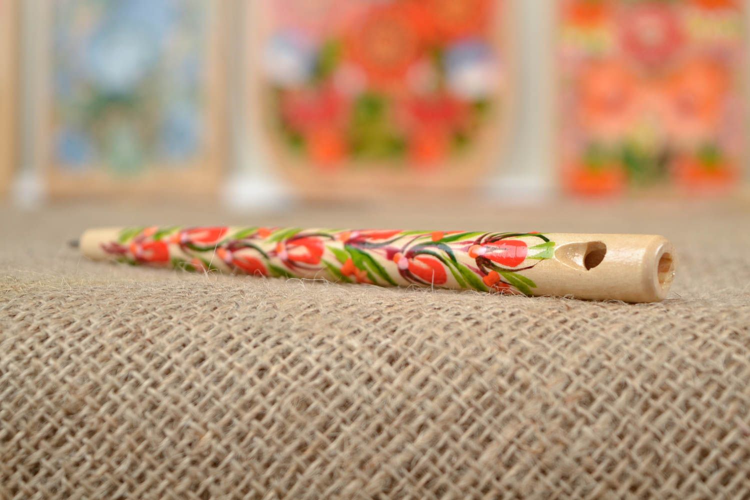 Эко ручка-свисток ручной работы с Петриковской росписью сувенирная в этно стиле фото 1
