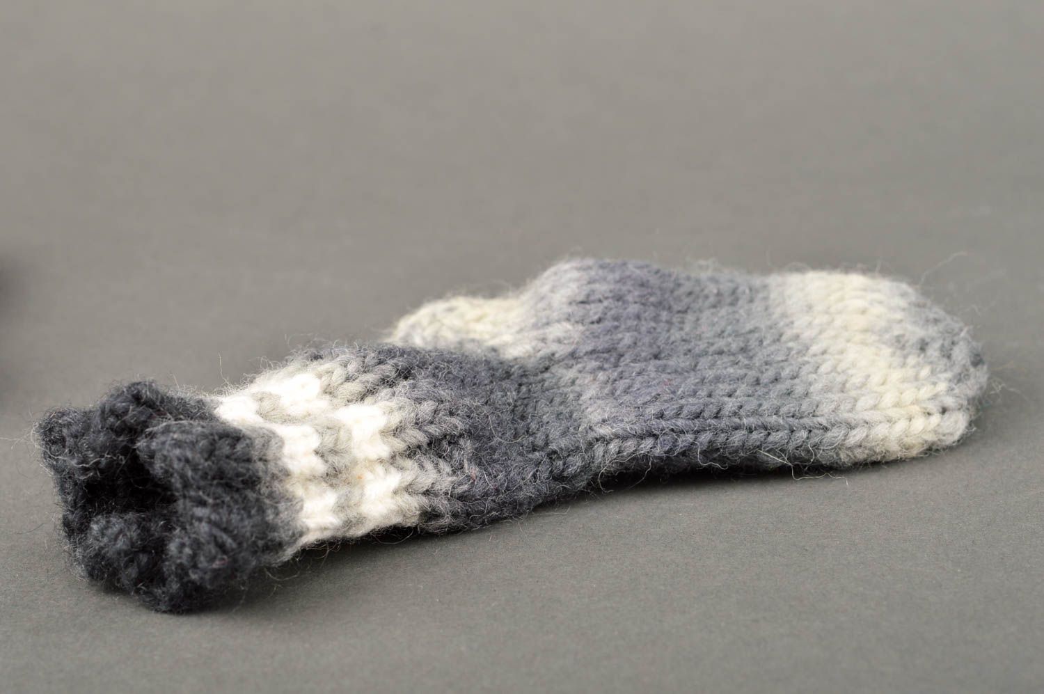 Warme Kindersocken handmade warme Wintersocken gemptlich Wolle Socken hell foto 2