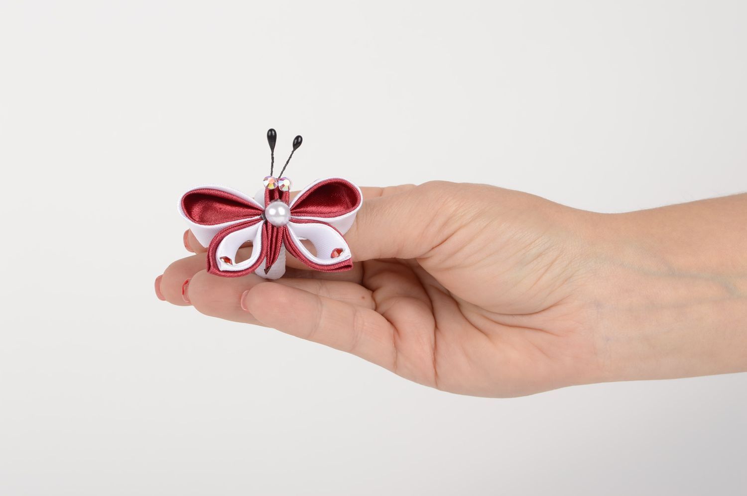 Детская резинка handmade аксессуар для волос резинка из лент Бордовая бабочка фото 5