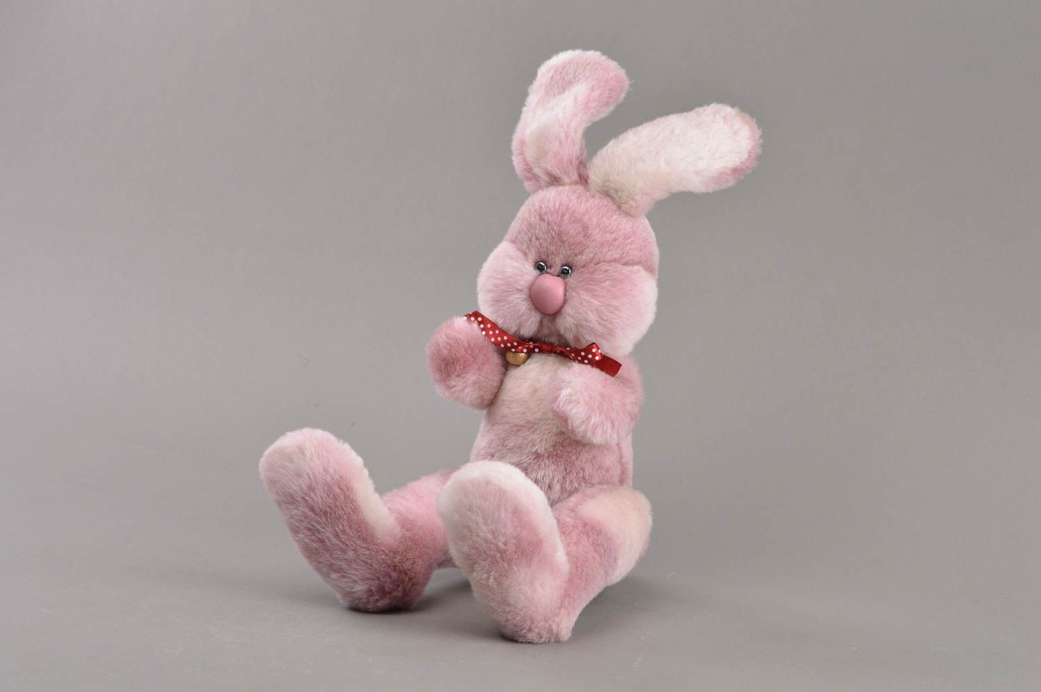 Stoff Kuscheltier Hase künstlerisch schön aus echtem Pelz künstlerisch rosa weiß foto 1