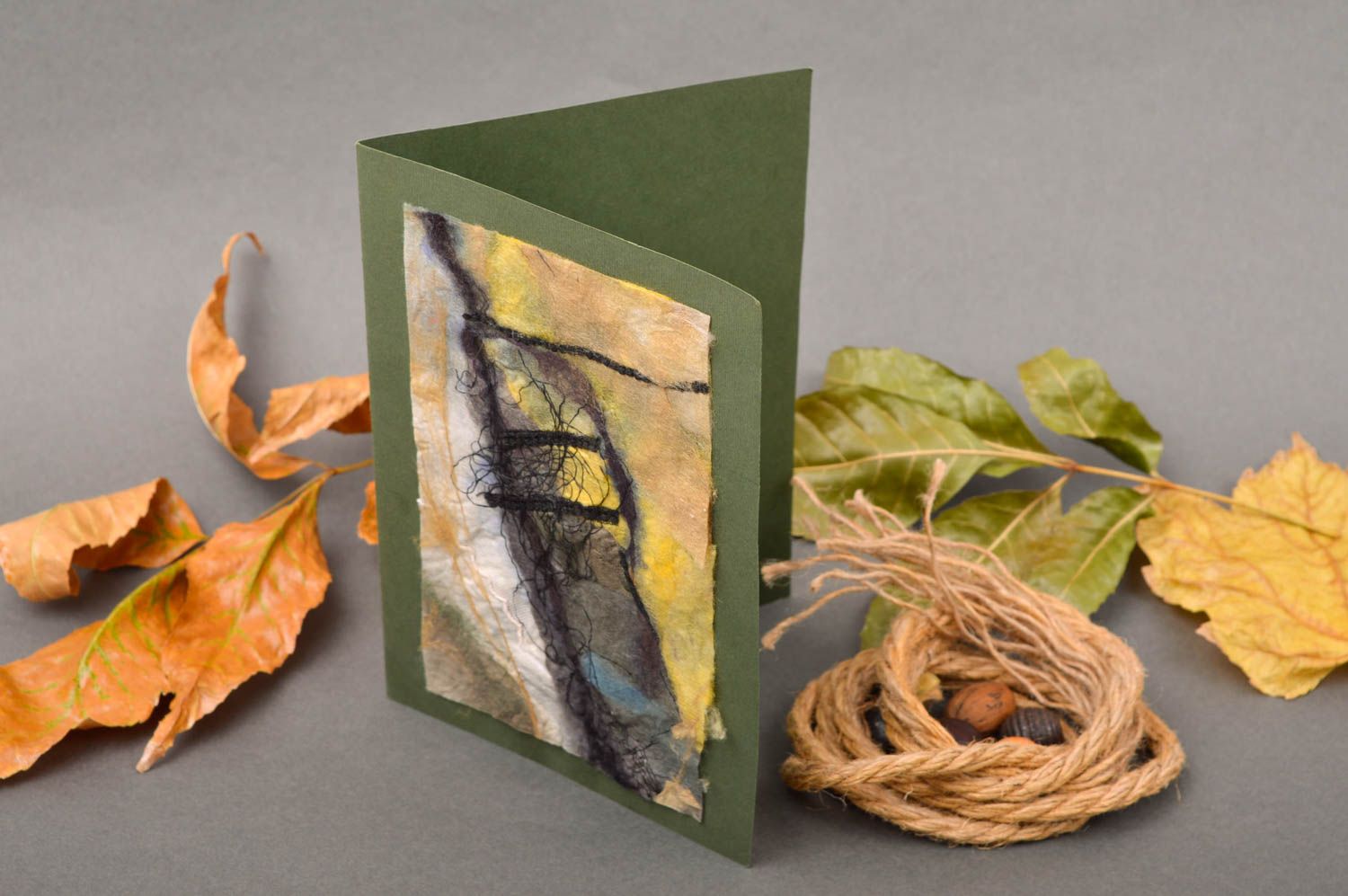 Carte de voeux verte faite main avec cocon de ver à soie Petit cadeau design photo 1