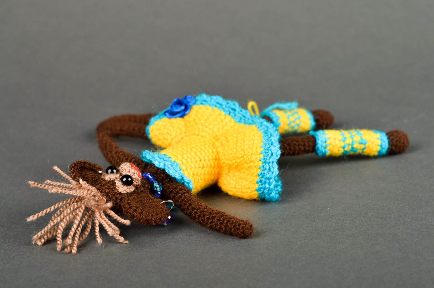 Jouet singe en robe Peluche faite main tricotée au crochet Cadeau pour enfant photo 2