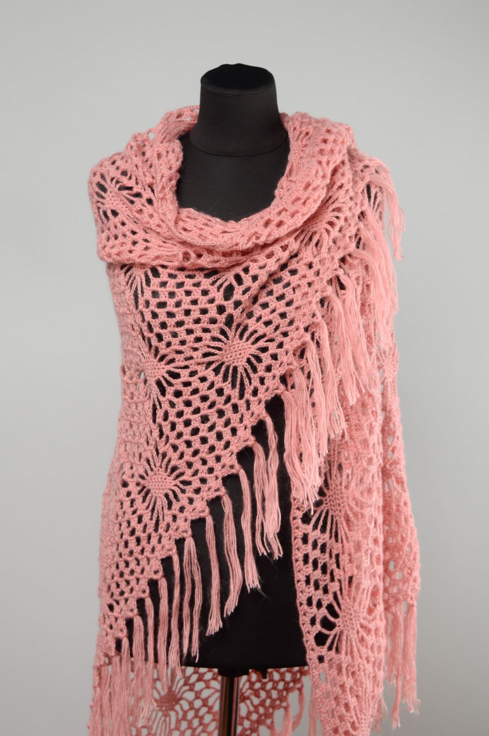 Châle tricoté au crochet à la main rose avec frange photo 1