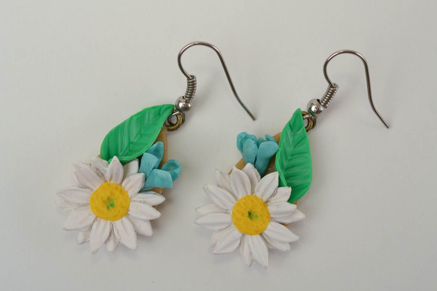 Beautiful handmade designer polymer clay flower earrings Camomiles photo 5