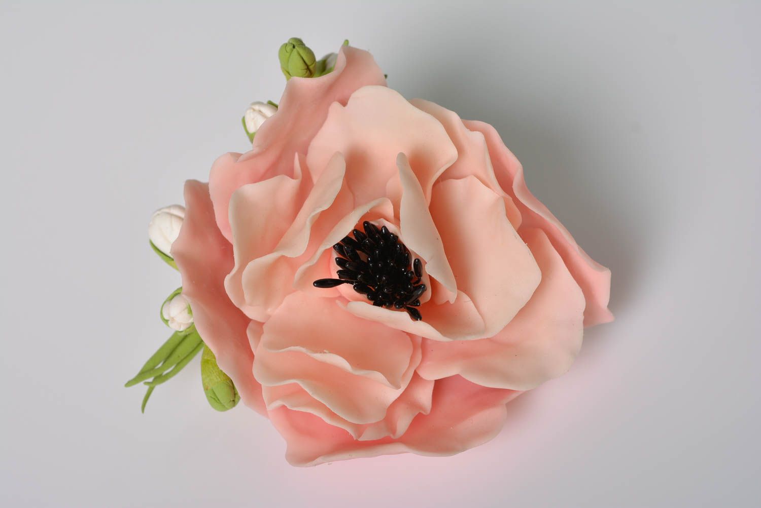 Брошь из холодного фарфора цветочная авторская ручной работы с розовым маком фото 5