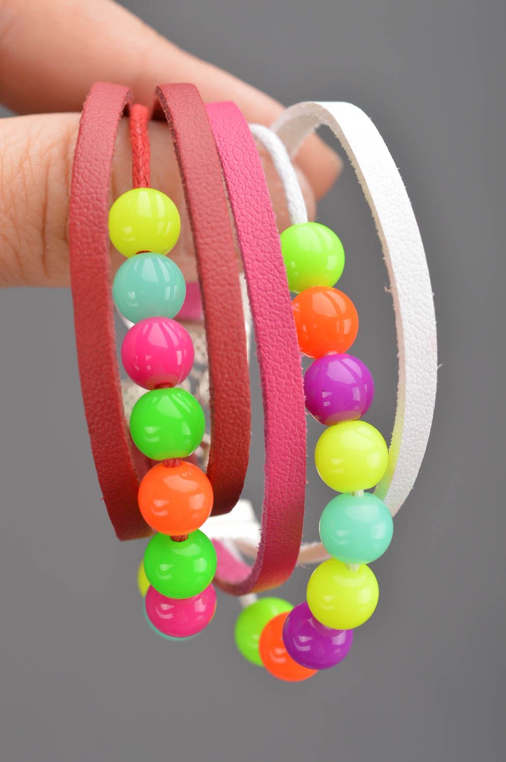 Set of 2 handmade colorful leather wrist bracelets for children and adults photo 2