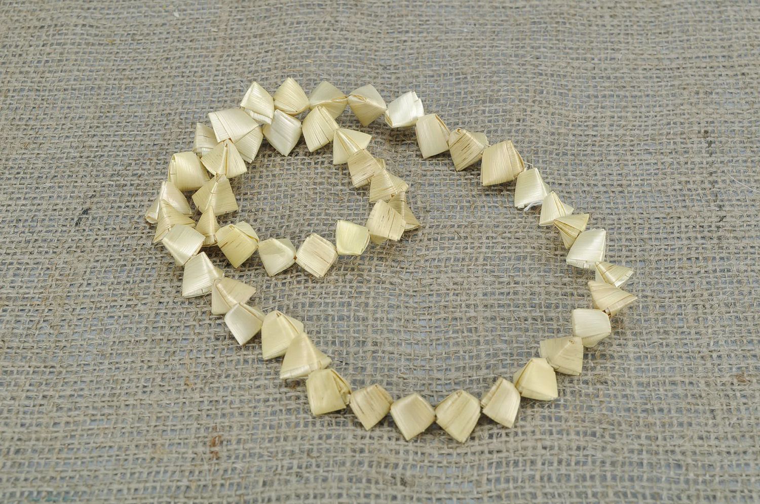 Beads made from steamed straw photo 2