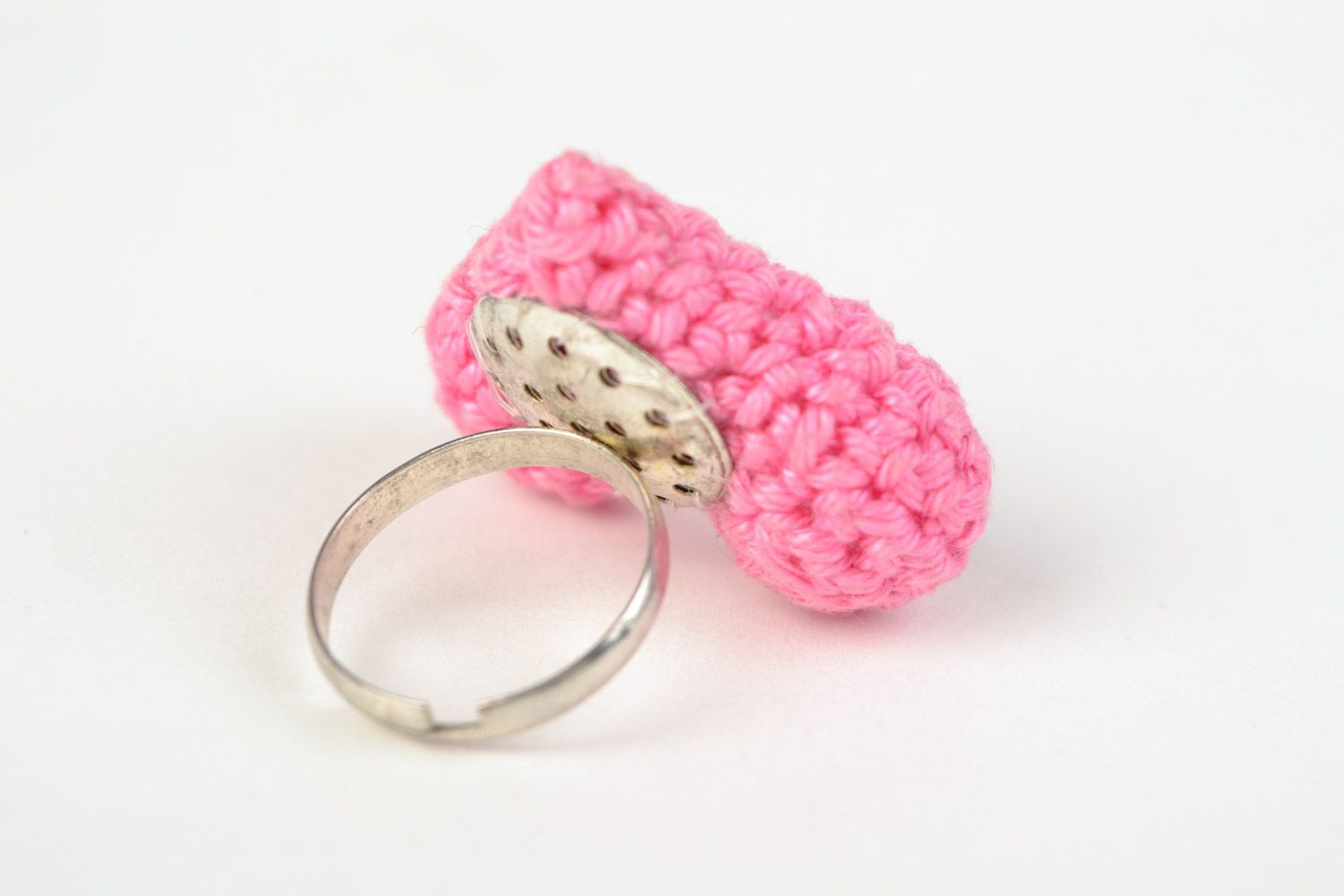 Handmade tender ring of adjustable size with crochet pink heart for girls photo 4