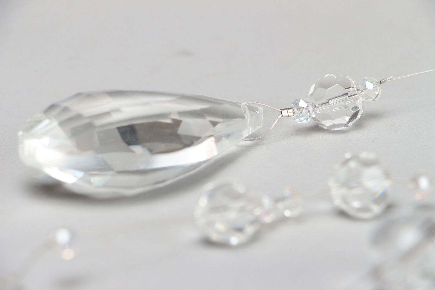 Collier original de créateur luxueux perles en verre et cristal fait main photo 3