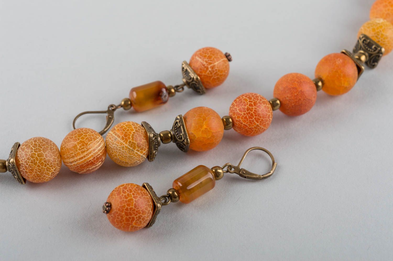 Ensemble de bracelet et boucles d'oreilles en agate orange fait main original photo 5