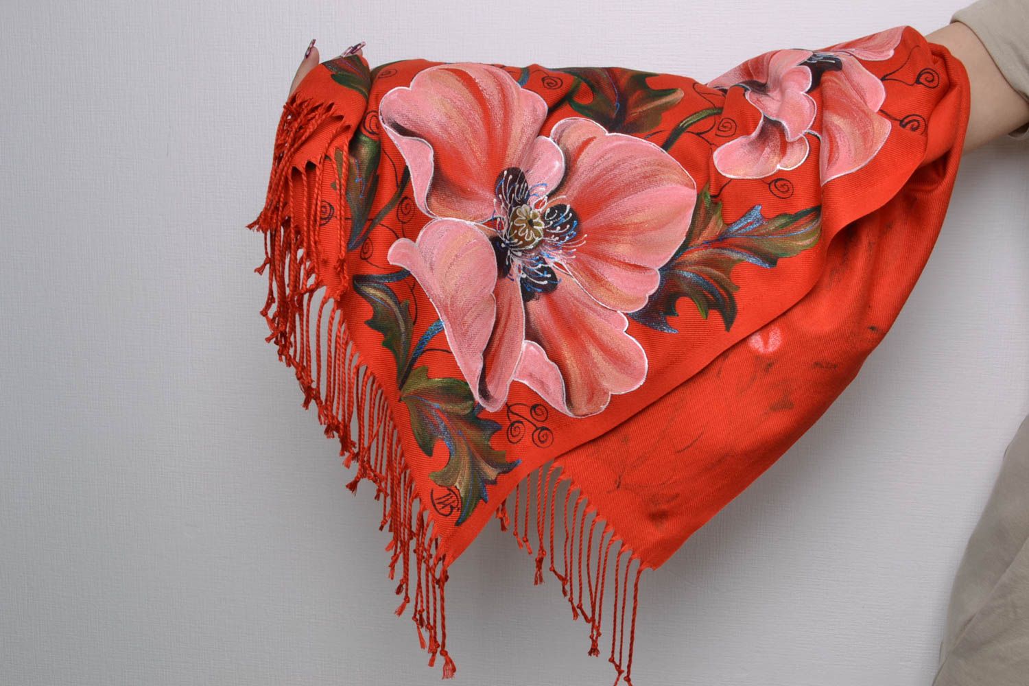 Warm cashmere scarf of red color with poppy flowers photo 5