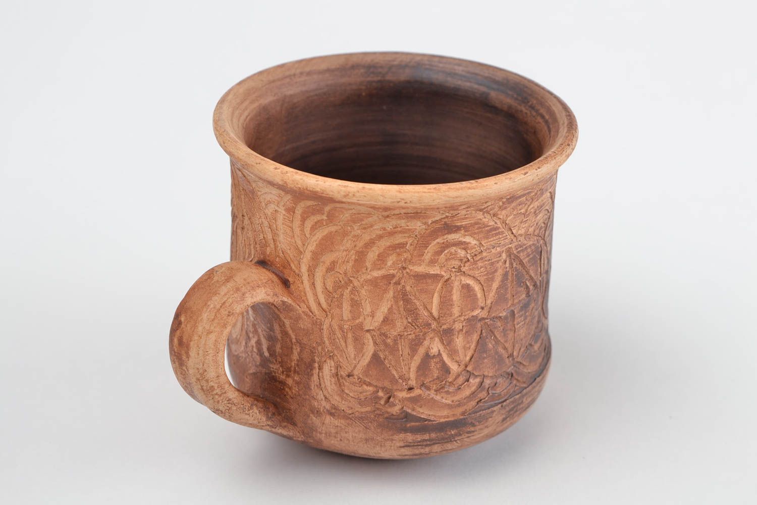 Medium size 5 oz clay cup with handle and rustic pattern photo 4