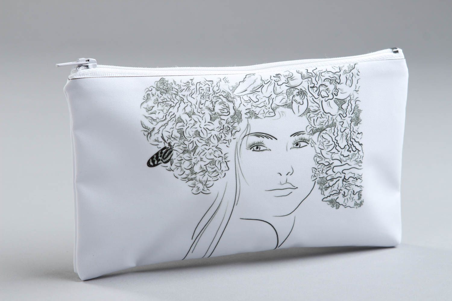 Косметичка ручной работы сумка-косметичка белая модная сумочка для косметики фото 1