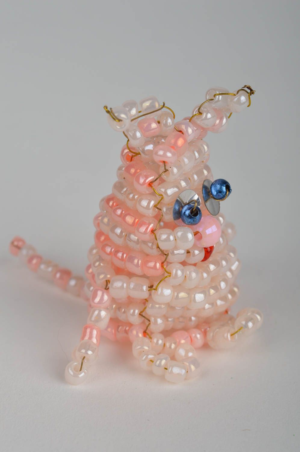 Пальчиковая игрушка котик розовый забавный из китайского бисера ручной работы фото 3