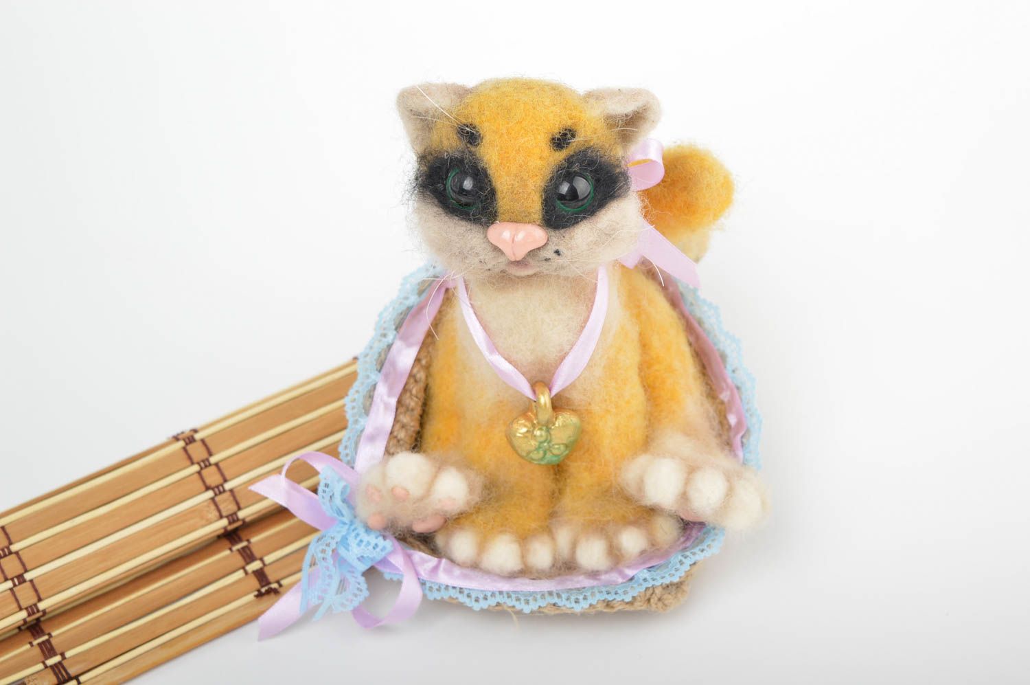 Muñeco de fieltro hecho a mano juguete original regalo especial Gato amarillo foto 1