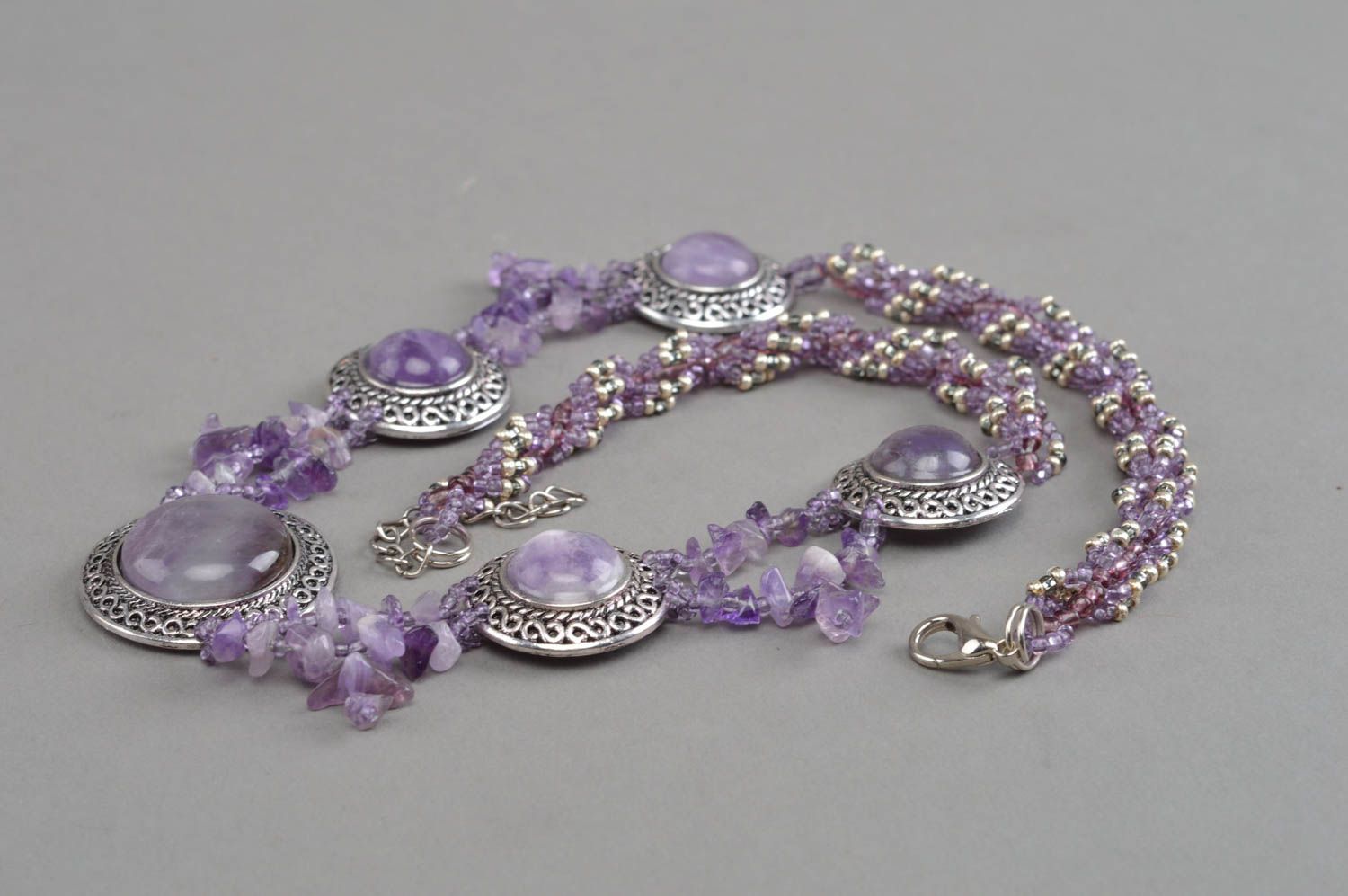 Handgemachtes schönes zartes lila Glasperlen Collier mit Amethyst Halskette foto 4