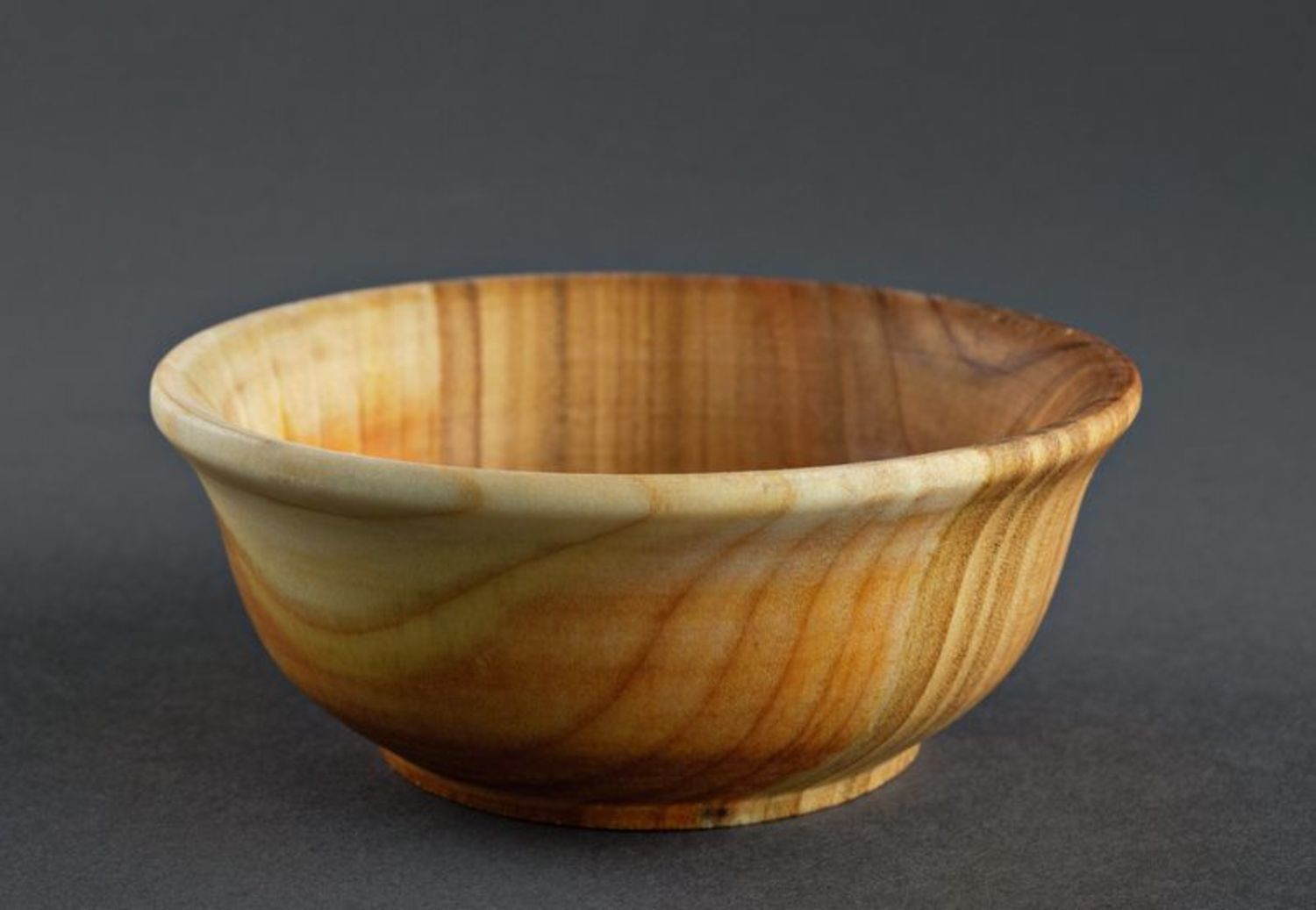 Wooden bowl photo 2