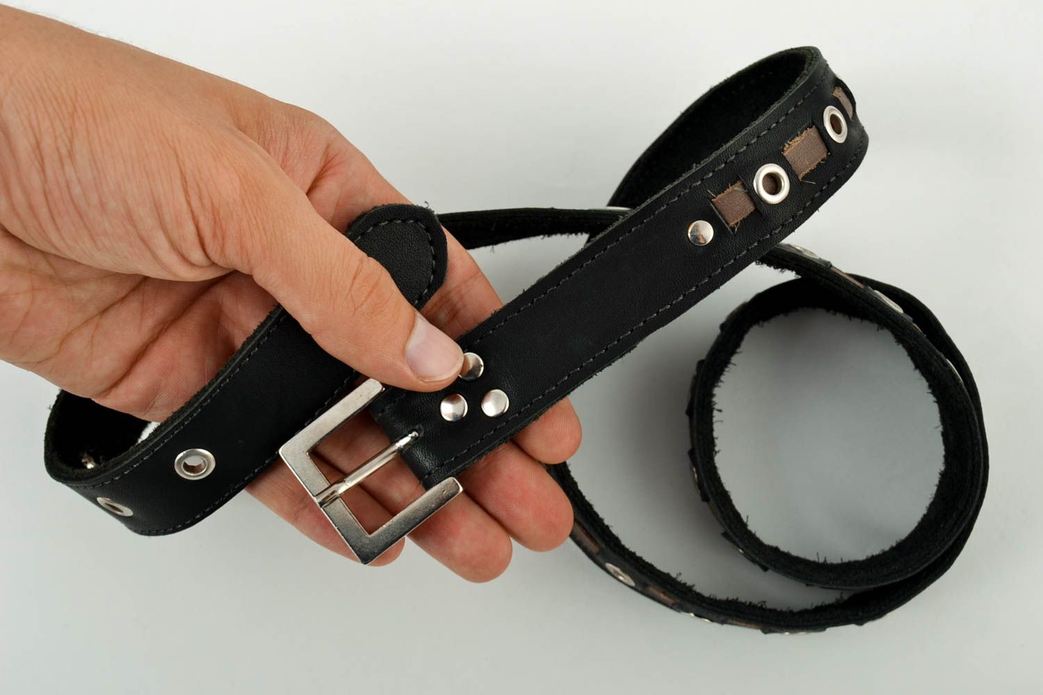 Handmade Herren Gürtel Accessoire für Männer Gürtel aus Leder schwarz mit Nieten foto 4