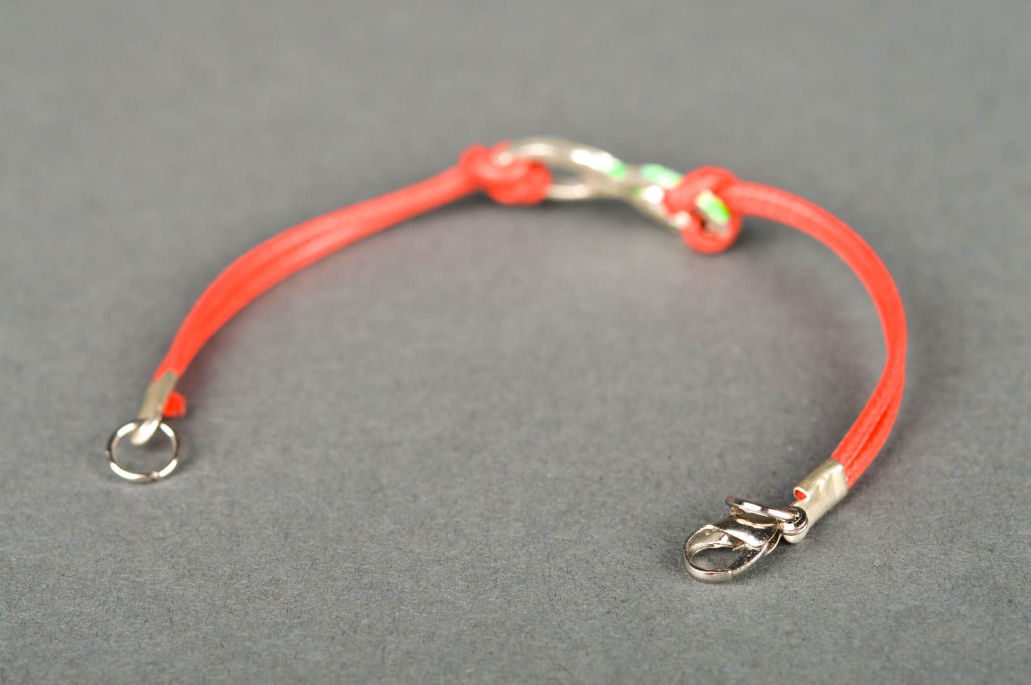 Bracelet cordon rouge Bijou fait main avec infini vert Cadeau pour femme photo 5
