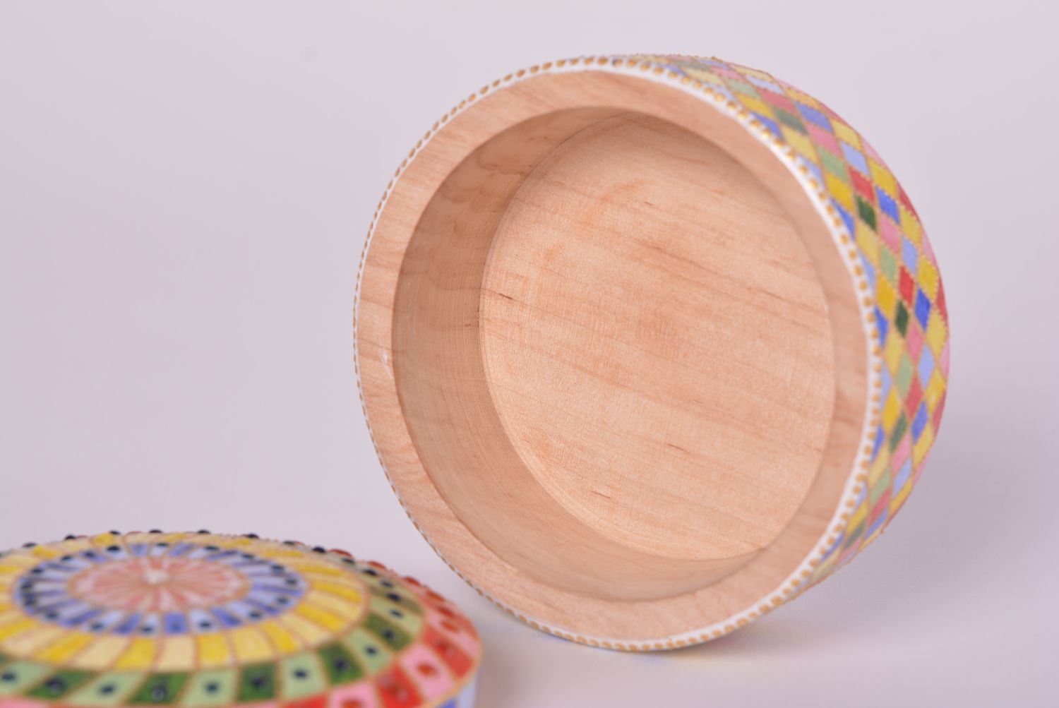 Boîte à bijoux fait main Boîte en bois ronde multicolore Décoration maison photo 5