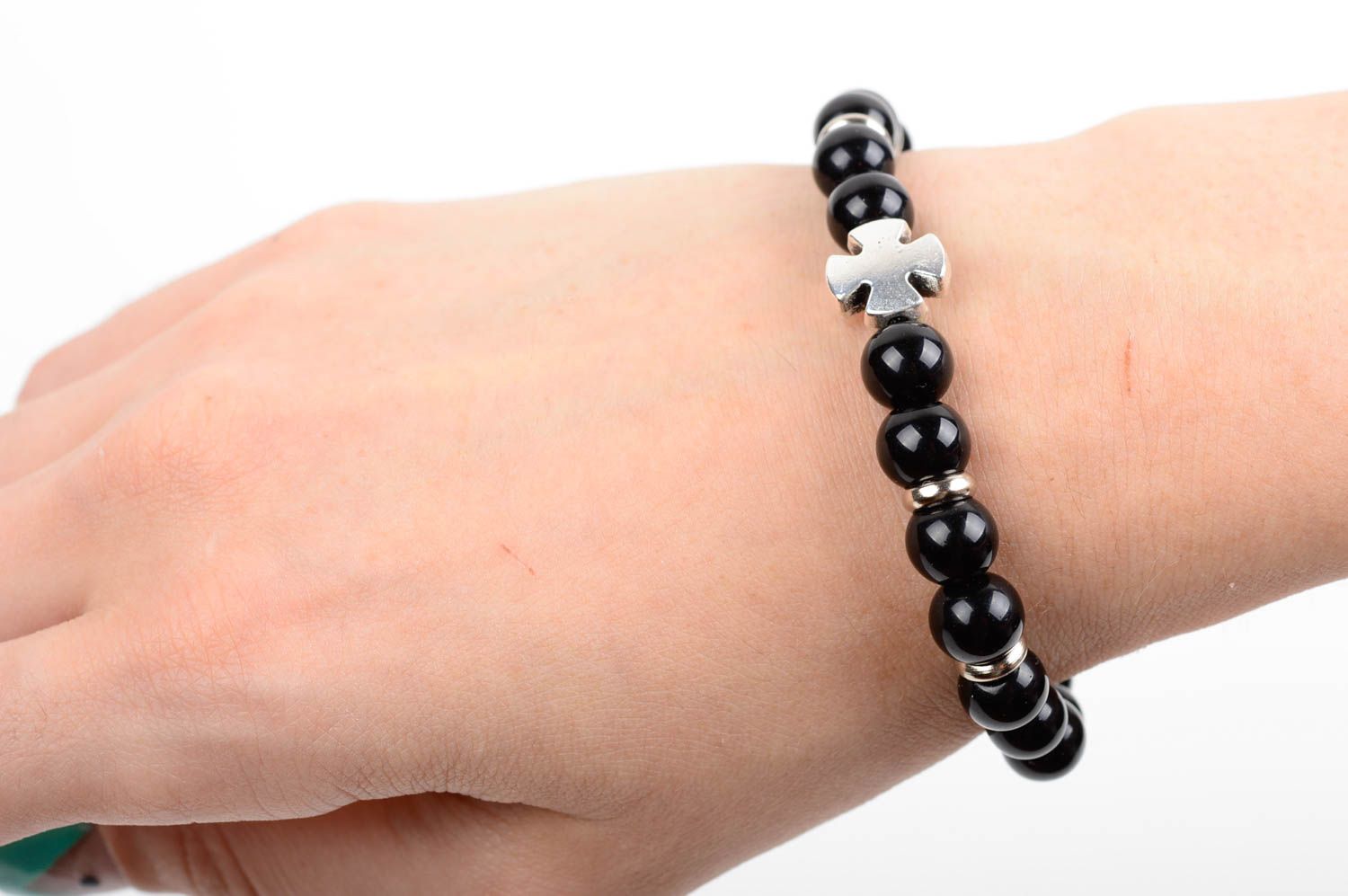Bracelet noir de perles en pierre naturelle accessoire original fait main photo 2