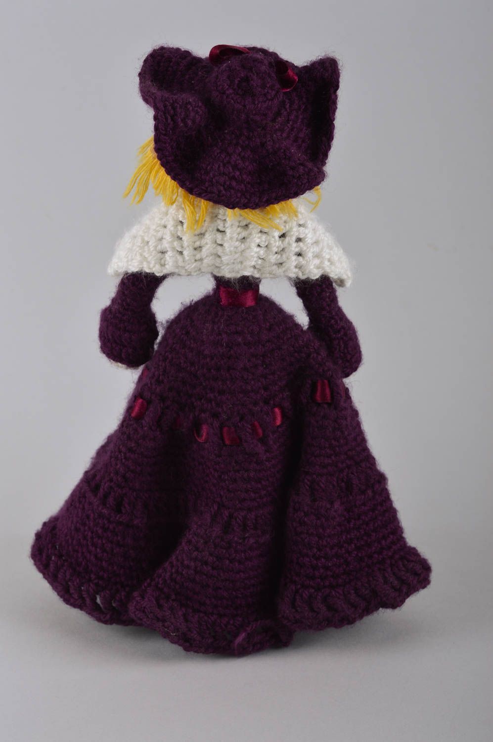 Авторская кукла в шляпе игрушка ручной работы дизайнерская кукла оригинальная фото 4