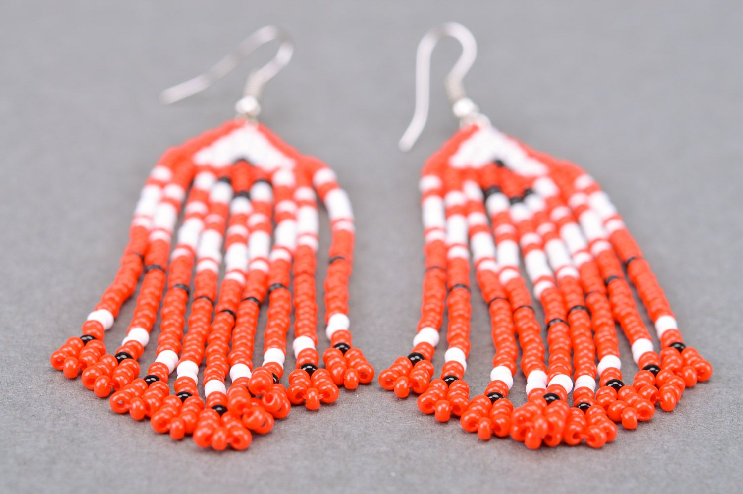 Beautiful bright stylish women's handmade beaded earrings with fringe photo 5