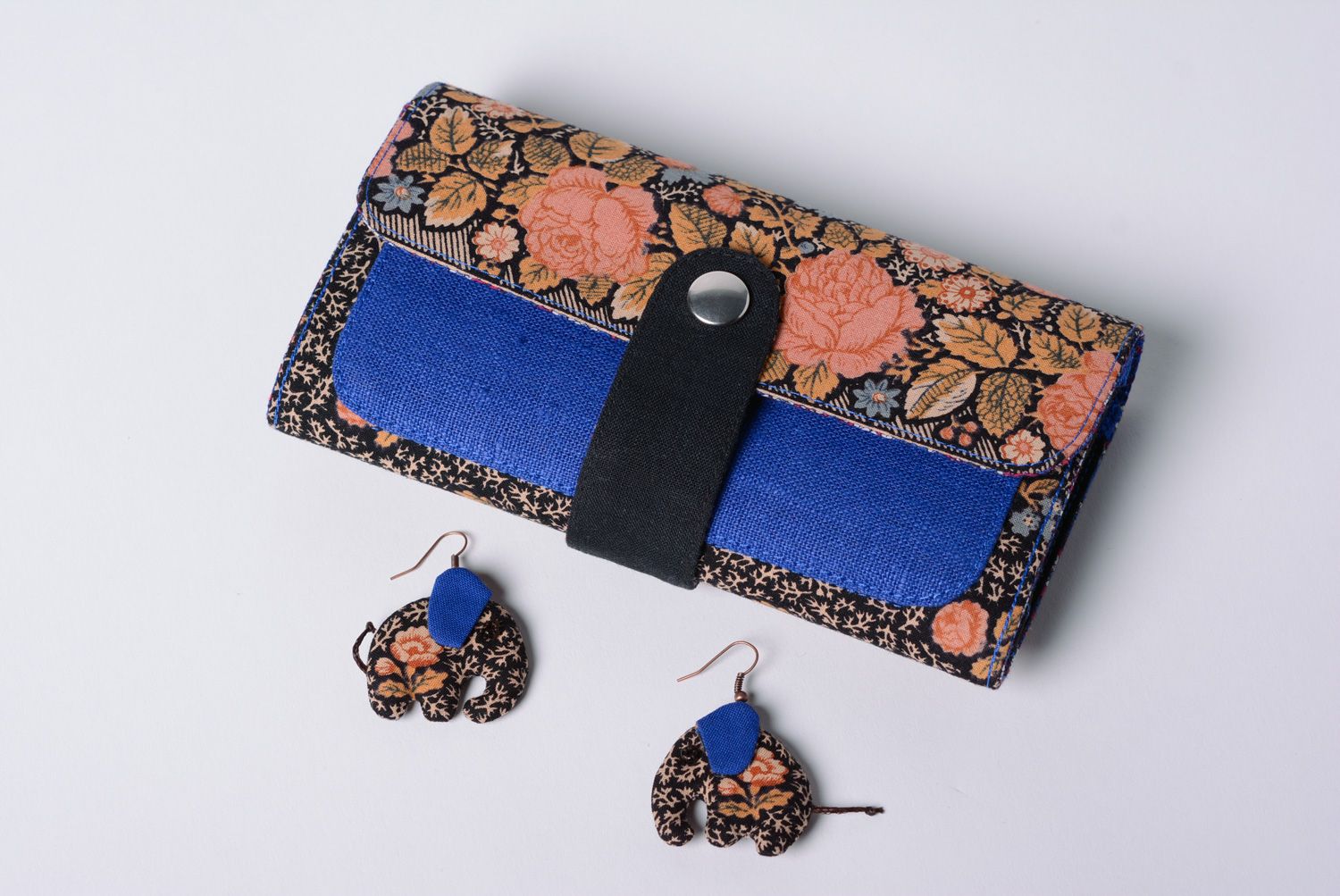 Set of handmade women's textile accessories wallet and earrings photo 1