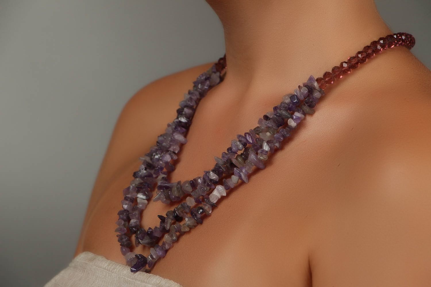 Bead necklace made of amethyst and glass photo 5