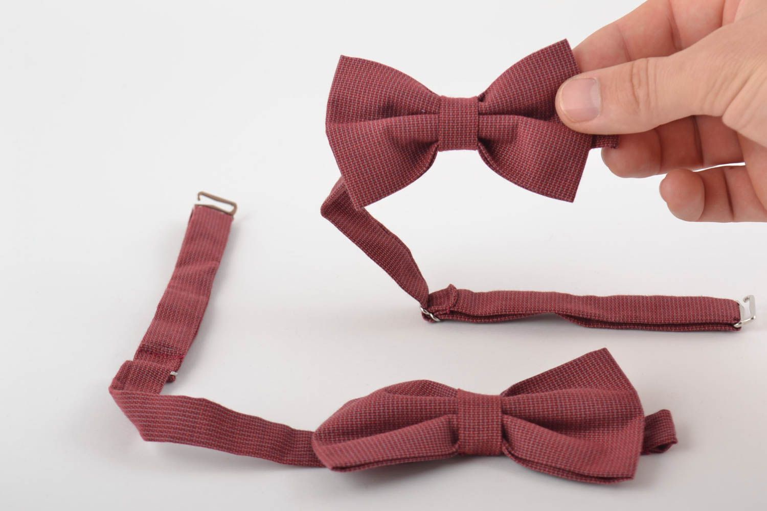 Набор галстуков-бабочек из ткани бордовые 2 шт детская и взрослая хенд мейд фото 5