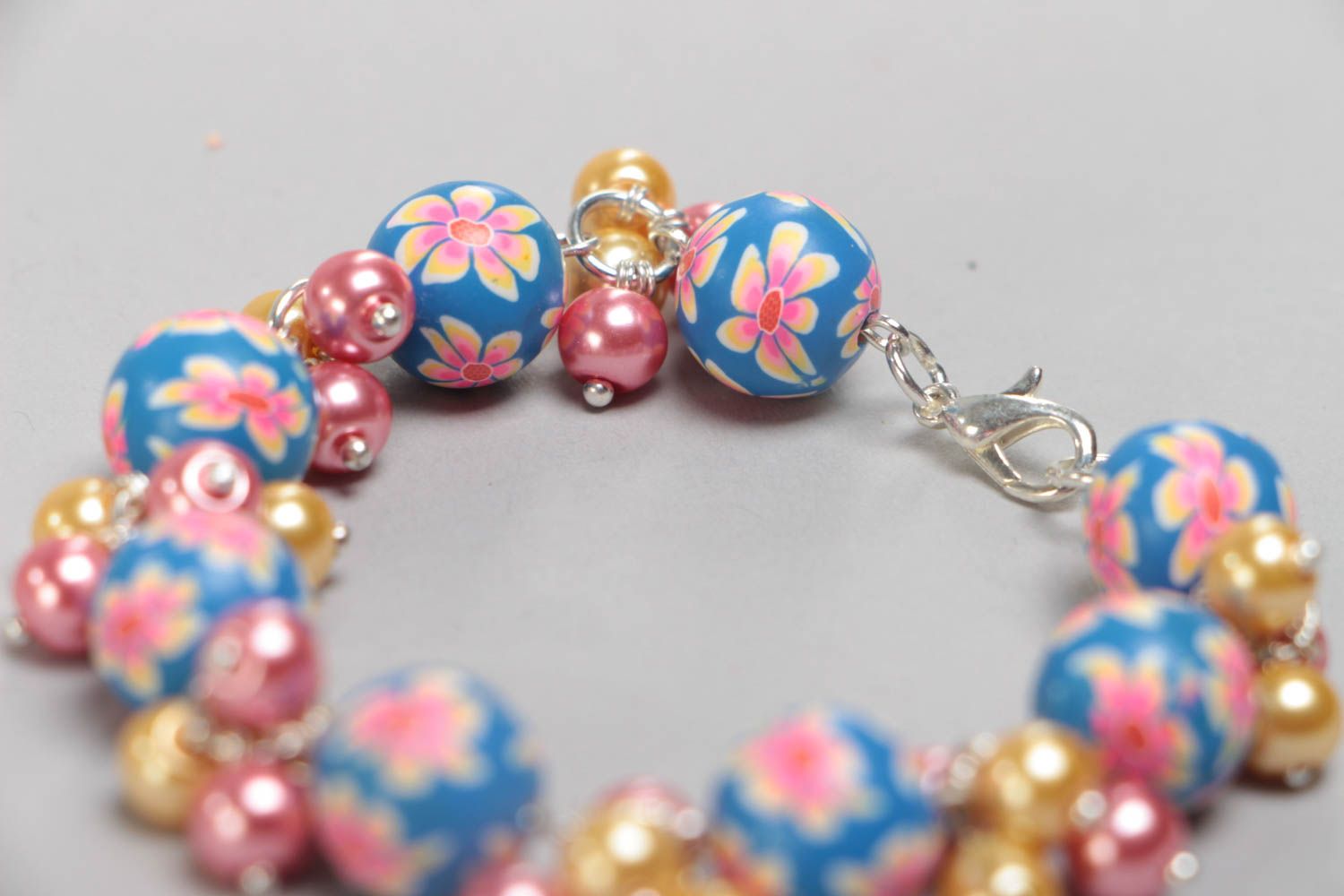 Colorful handmade children's plastic bead bracelet with ceramic pearls  photo 4