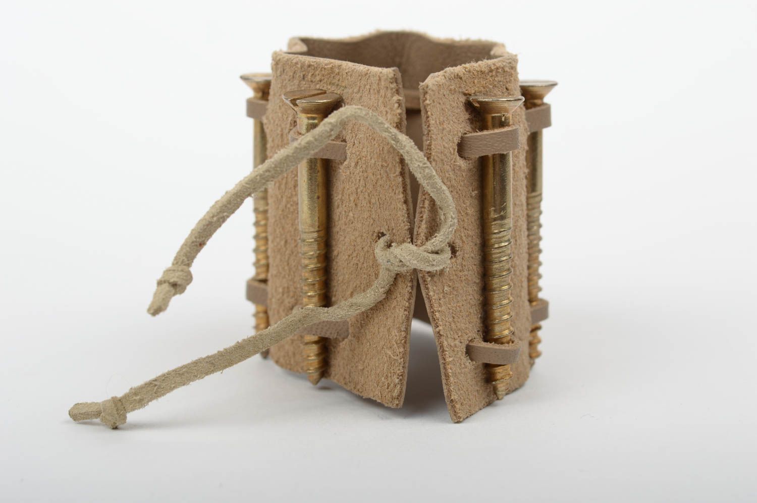 Bracelet large en cuir et vis fait main design à nouer Cadeau original photo 2