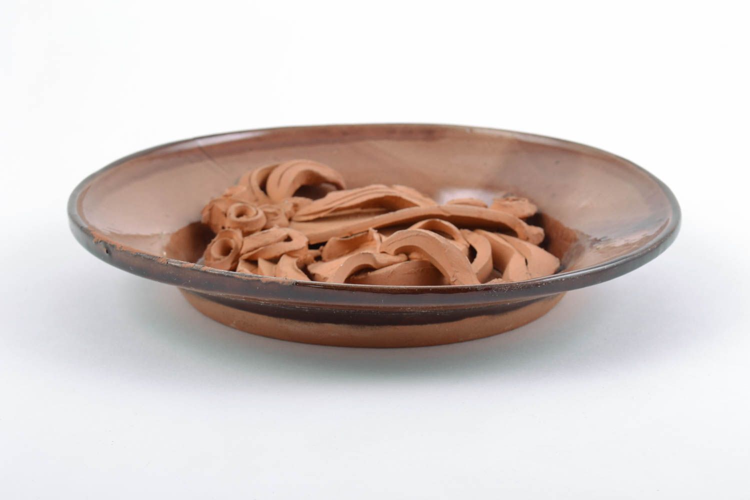 Декоративная тарелка на стену глиняная коричневая небольшая красивая хэнд мейд фото 4