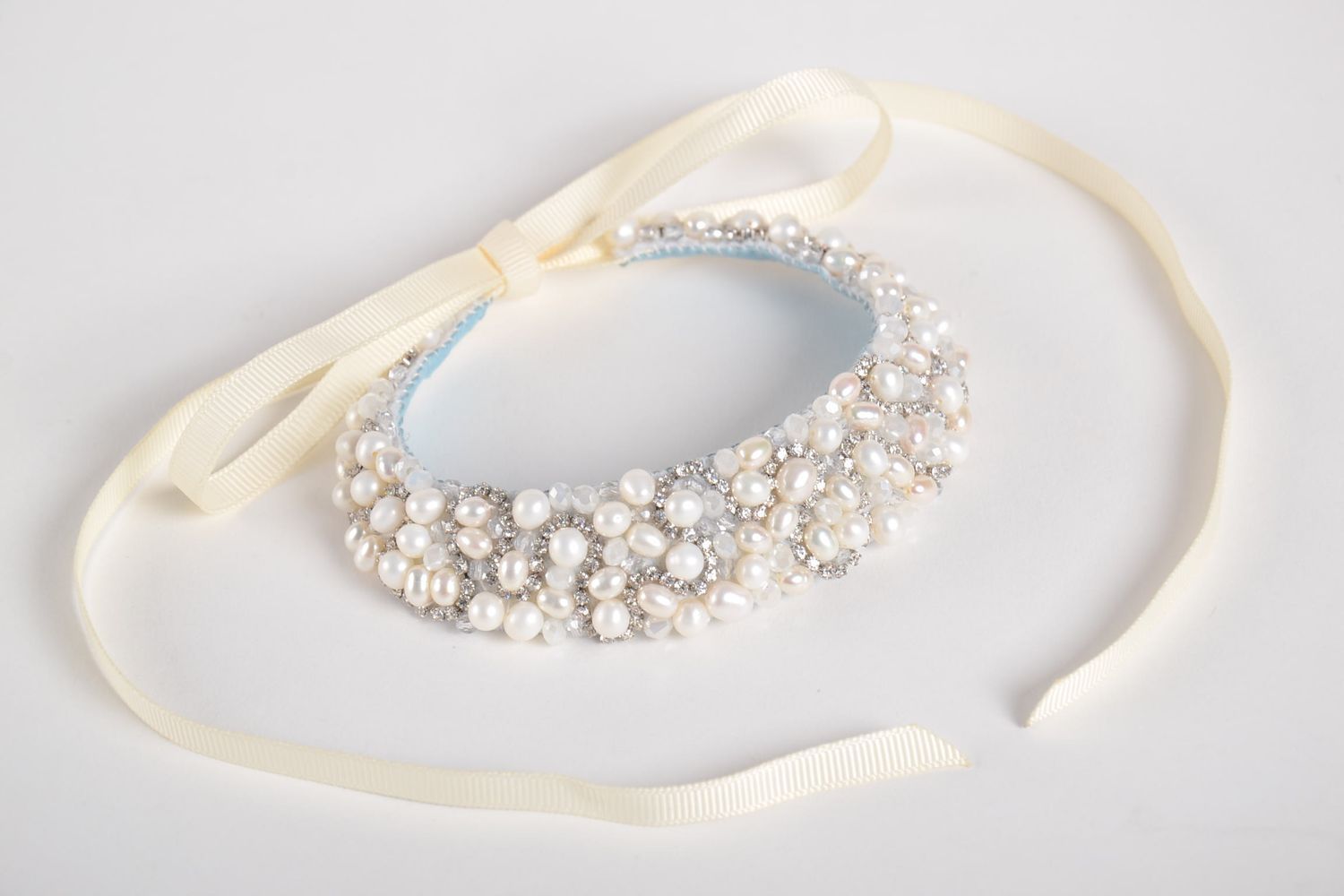 Handmade festive white necklace unusual elegant necklace stylish accessory photo 3