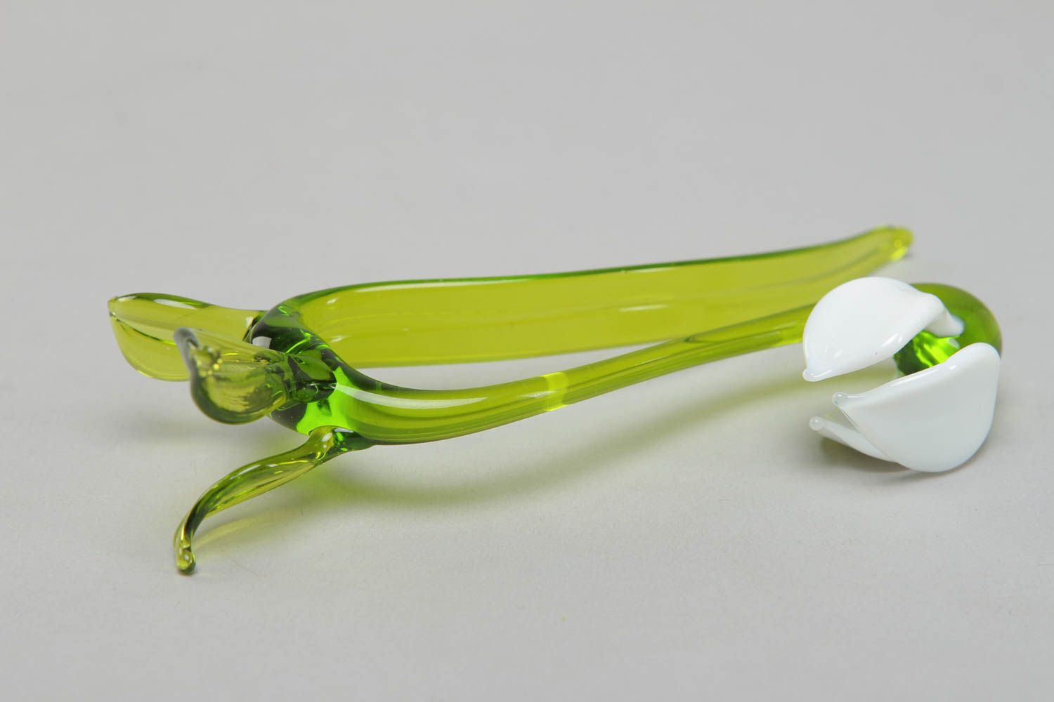 Figurine miniature en verre lampwork en forme de fleur perce-neige faite main photo 3