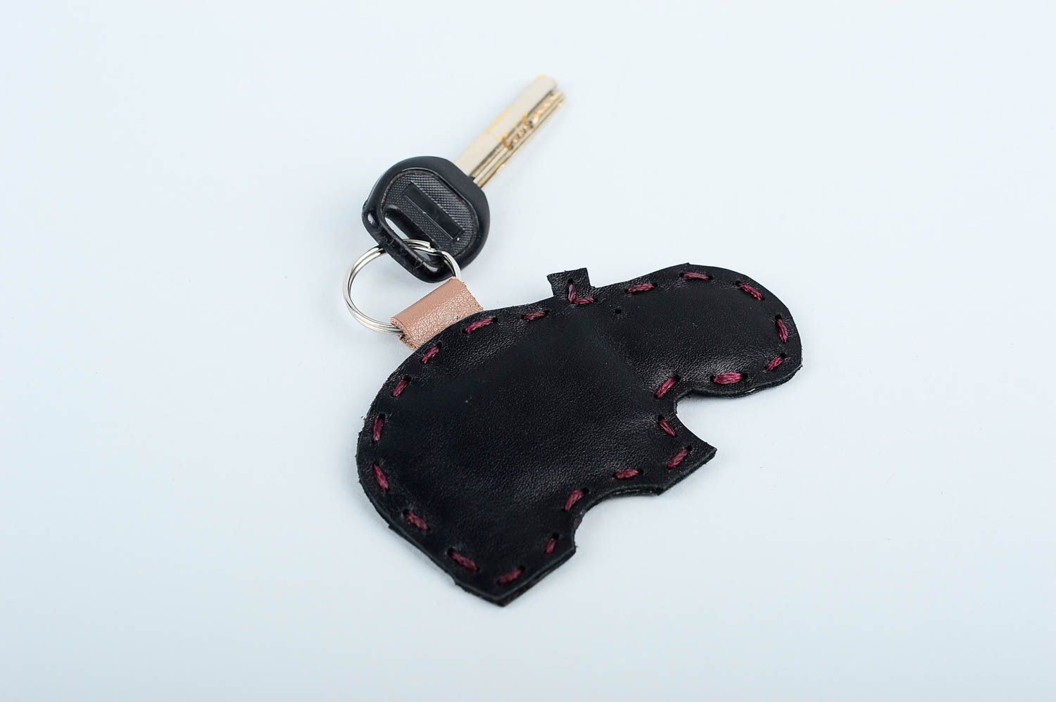 Stylish handmade leather keychain cool keyrings leather goods small gifts photo 1