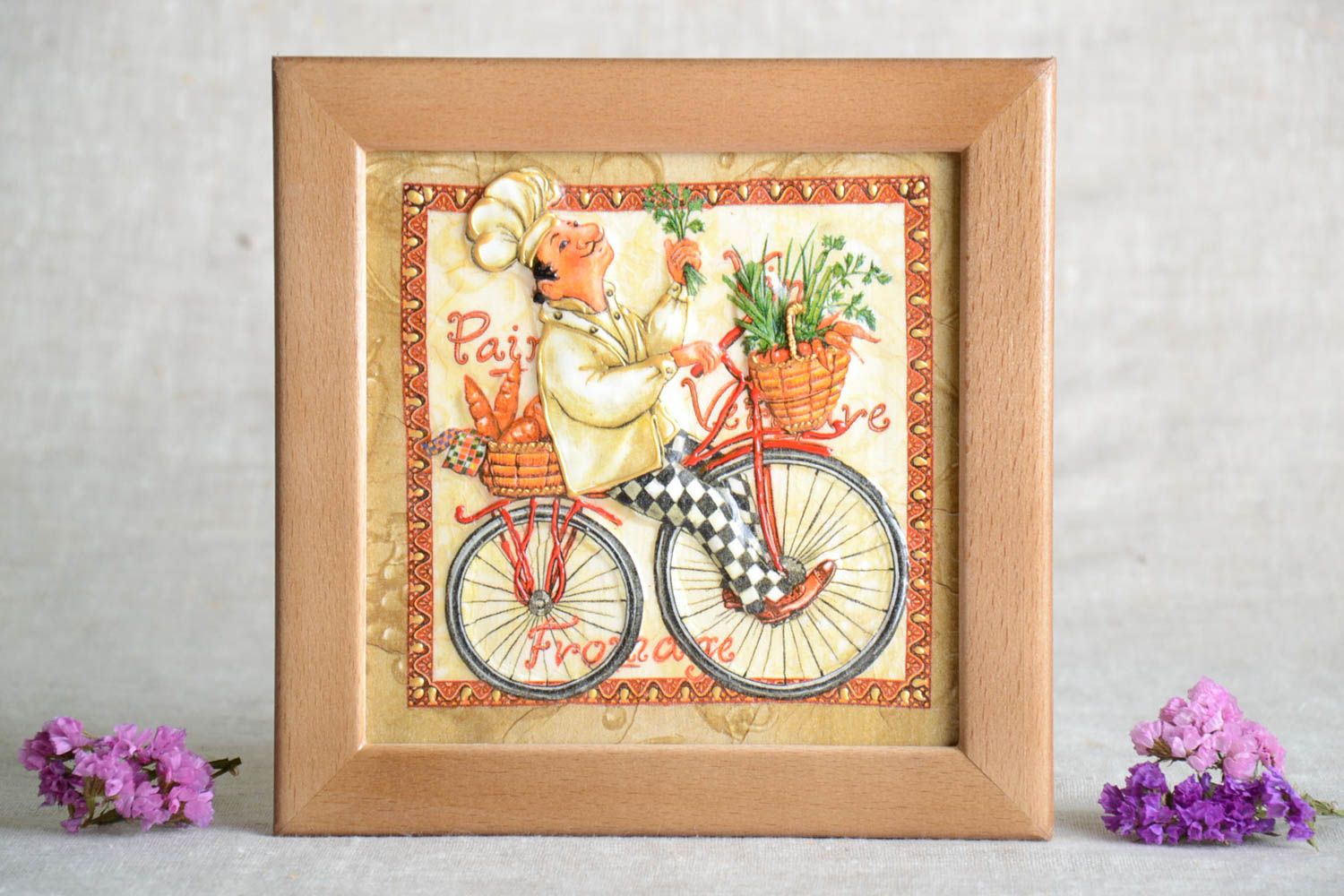 Декор для дома ручной работы панно декупаж картина в раме Повар на велосипеде фото 1
