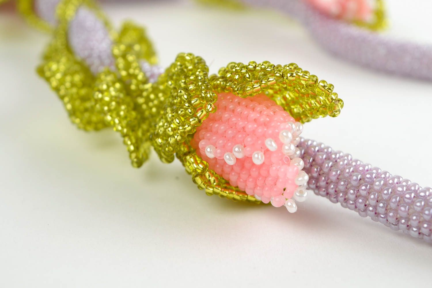 Collier spirale Bijou fait main perles de rocaille roses Cadeau pour femme photo 4
