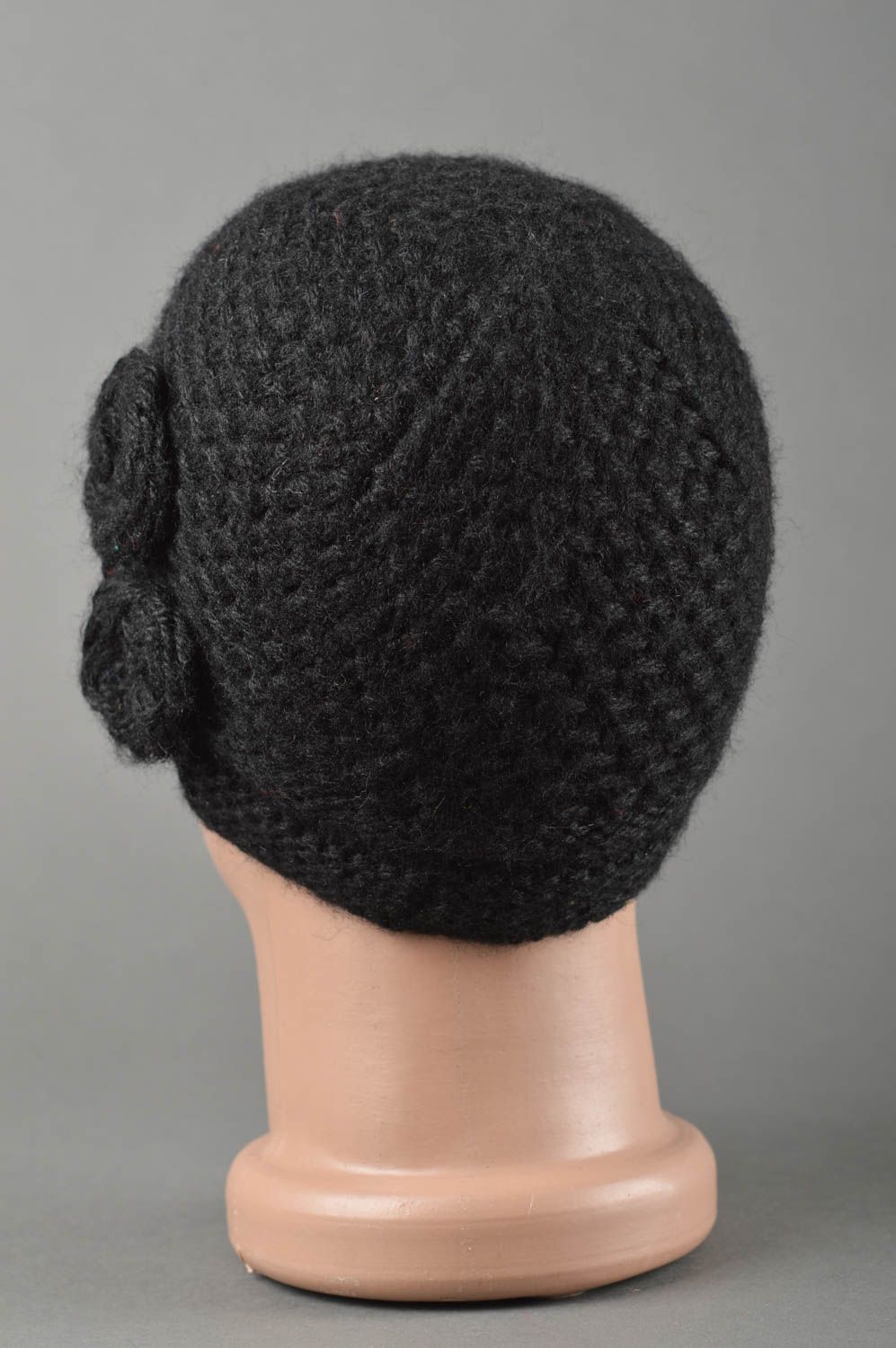 Bonnet tricot fait main Chapeau au crochet chaud noir Vêtement enfant design photo 2