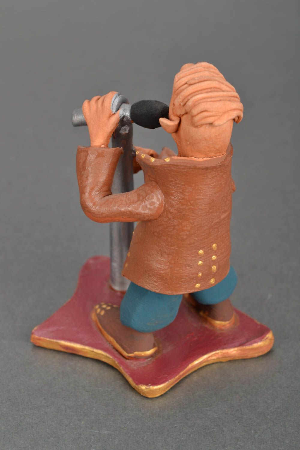 Ceramic figurine with painting Singer photo 5