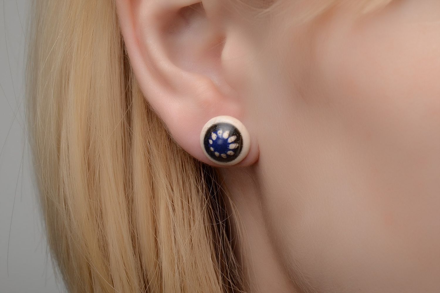 Handmade small painted clay round stud earrings  photo 2