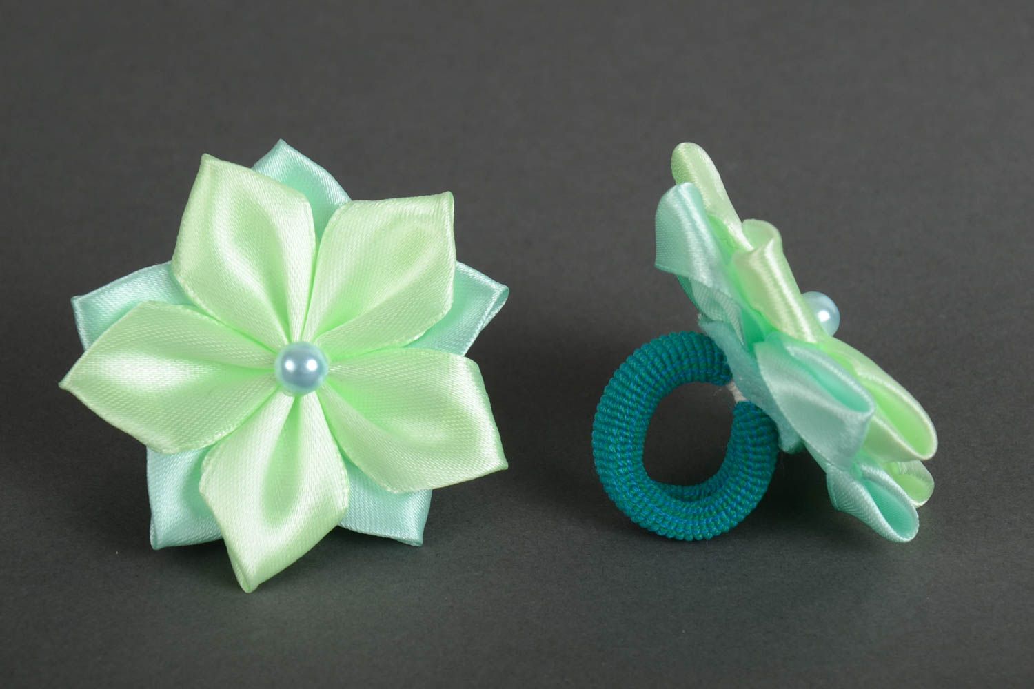 Set of 2 handmade small hair ties with kanzashi flowers of mint color with beads photo 4