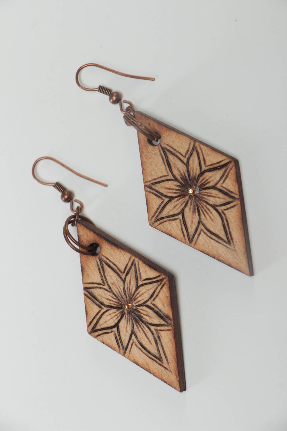 Designer Schmuck handmade Ohrringe für Damen Modeschmuck Ohrhänger aus Holz  foto 2